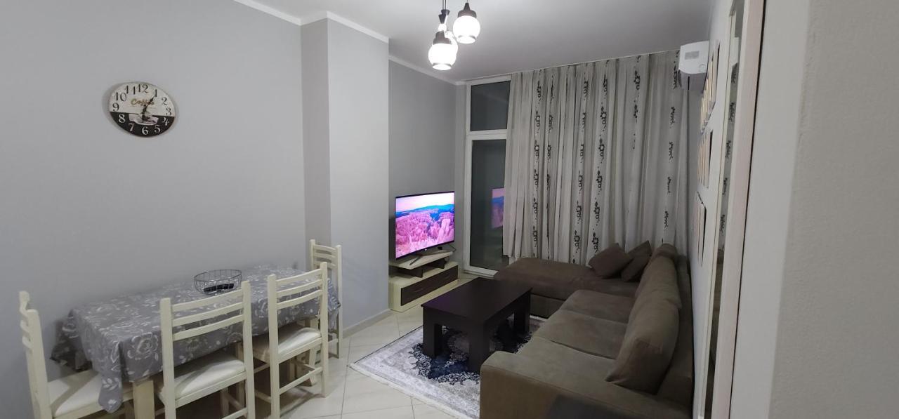 Pleasing Place With Free Parking On Site In Tirana Komuna E Parisit 외부 사진