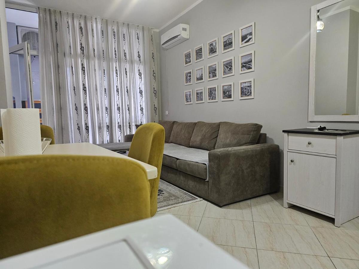 Pleasing Place With Free Parking On Site In Tirana Komuna E Parisit 외부 사진